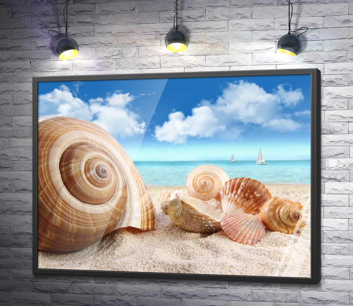 постер Морские ракушки на золотистом песке