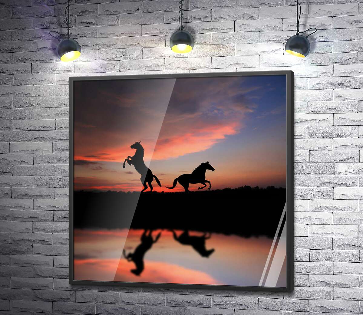 постер Силуэты благородных коней и нежный закат