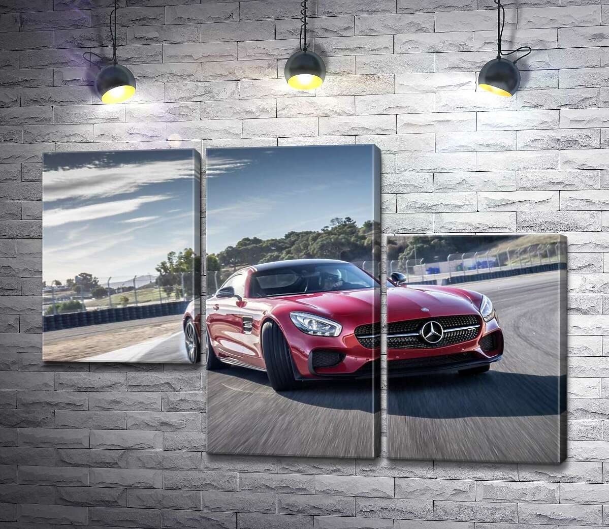 модульная картина Красный автомобиль Мерседес (Mercedes) покоряет гоночную трассу (Модуль №13)