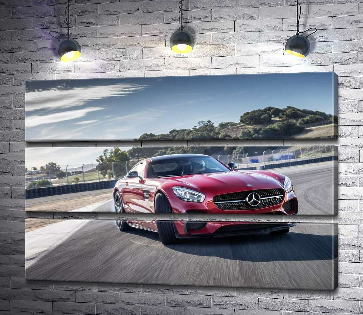 модульна картина Червоний автомобіль Мерседес (Mercedes) підкорює гоночну трасу (Модуль №15)
