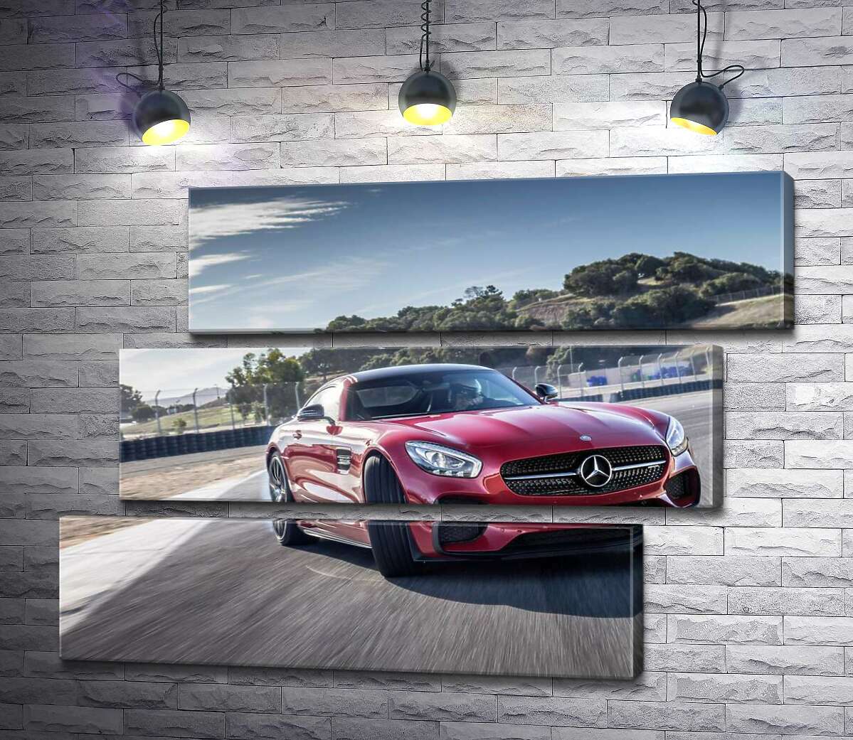 модульна картина Червоний автомобіль Мерседес (Mercedes) підкорює гоночну трасу (Модуль №17)