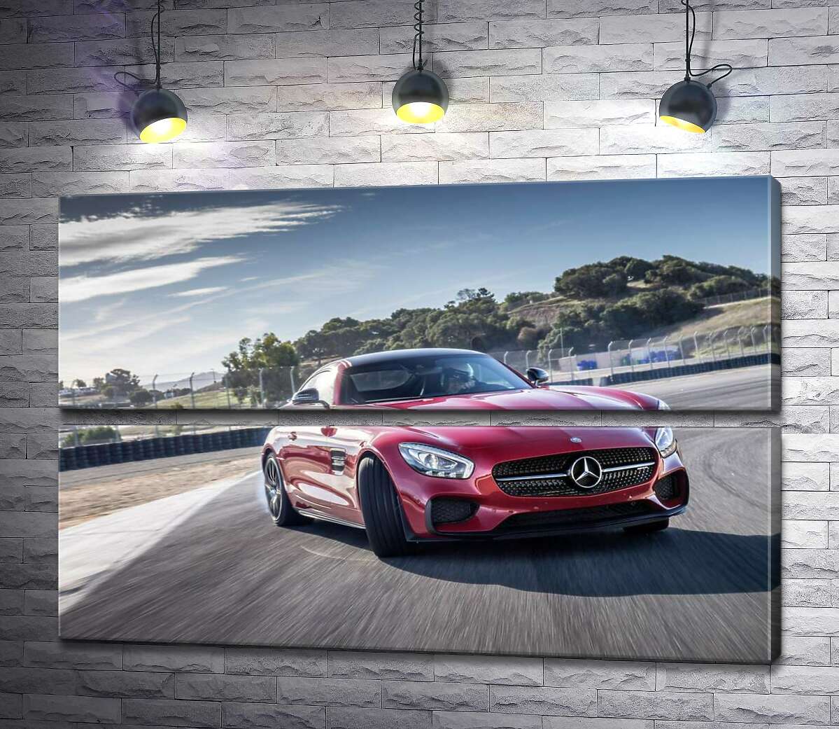 модульная картина Красный автомобиль Мерседес (Mercedes) покоряет гоночную трассу (Модуль №7)