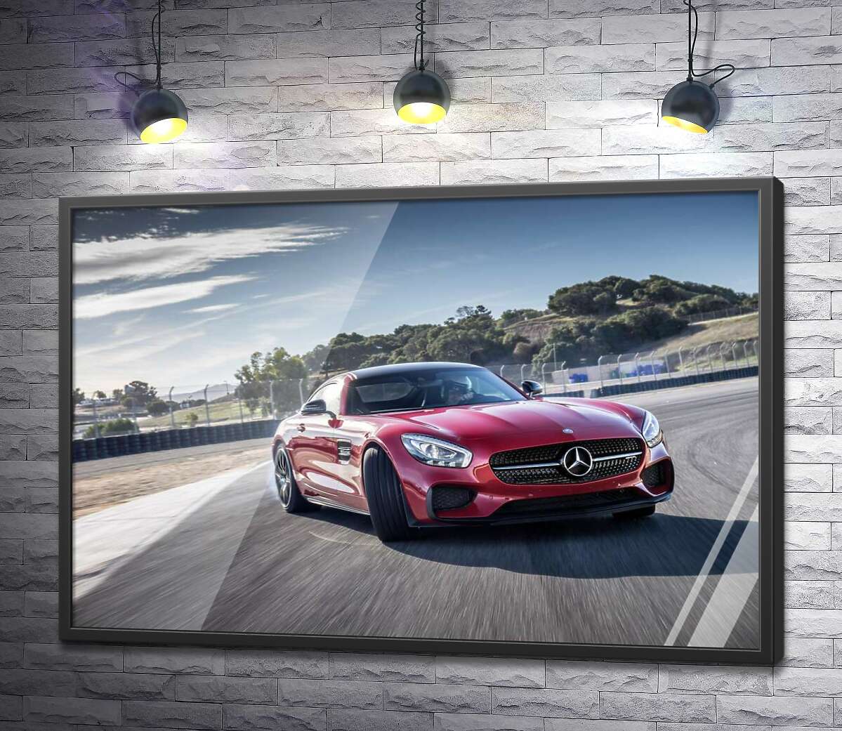 постер Красный автомобиль Мерседес (Mercedes) покоряет гоночную трассу