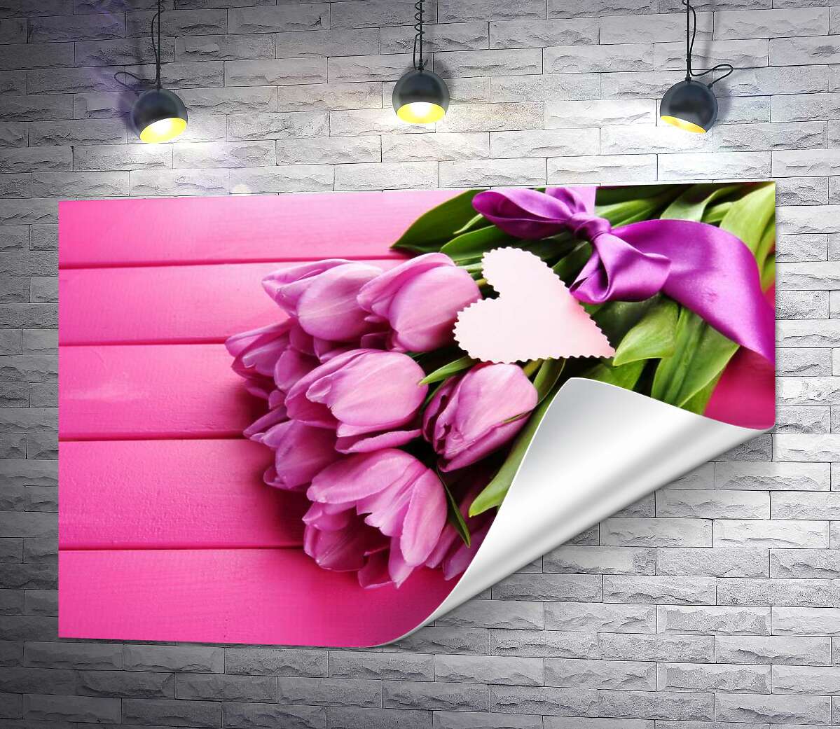 печать Сиреневые тюльпаны на розовом фоне
