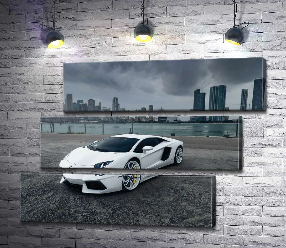 модульная картина Белоснежный автомобиль Ламборгини (Lamborghini) на фоне предгрозового мегаполиса (Модуль №17)