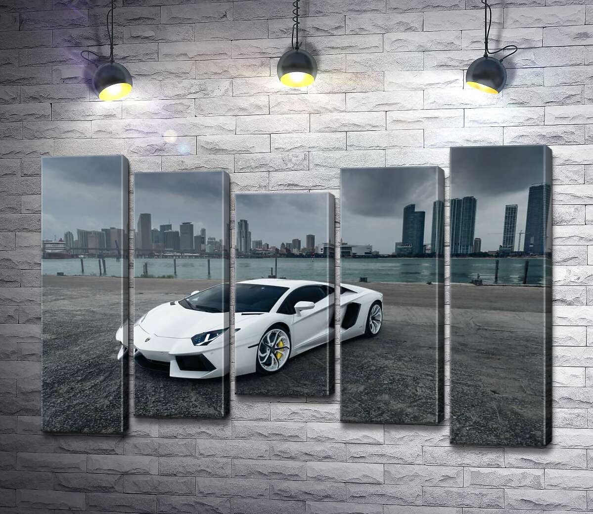 модульна картина Білосніжний автомобіль Ламборгіні (Lamborghini) на фоні передгрозового мегаполісу (Модуль №27)