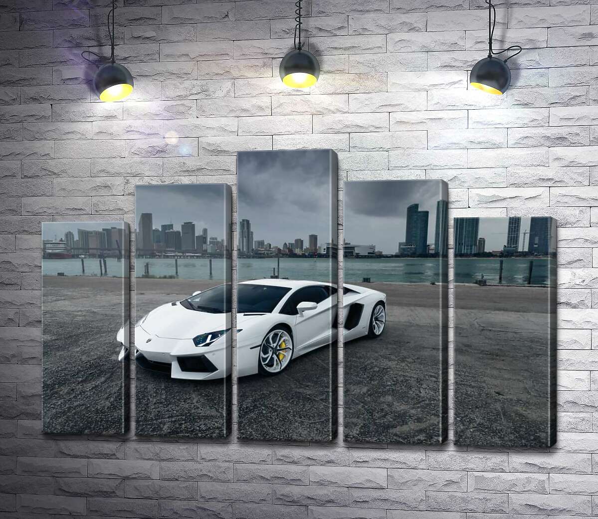 модульна картина Білосніжний автомобіль Ламборгіні (Lamborghini) на фоні передгрозового мегаполісу (Модуль №29)