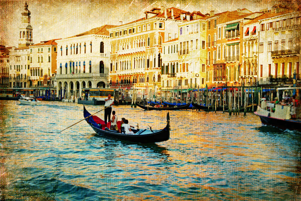 картина-постер Туристы на гондоле осматривают пышные венецианские дома