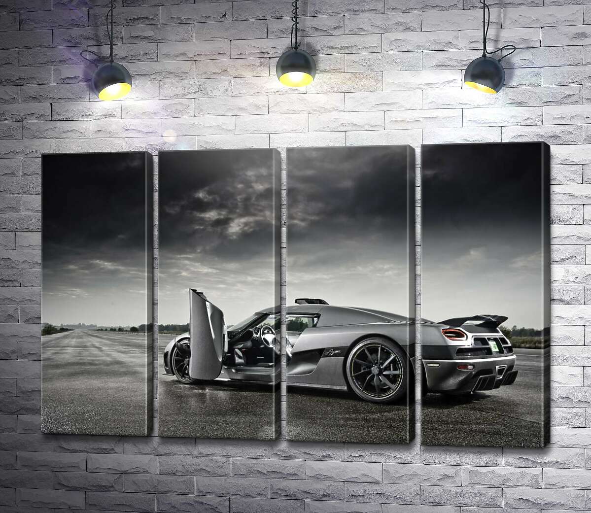 модульна картина Шведський гіперкар Koenigsegg Agera під переливами грозових хмар (Модуль №24)