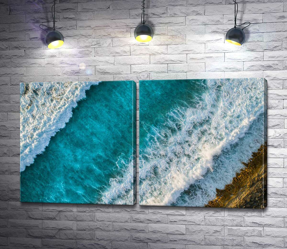 модульна картина Мальовничий прибій хвиль до скелястого берега океану