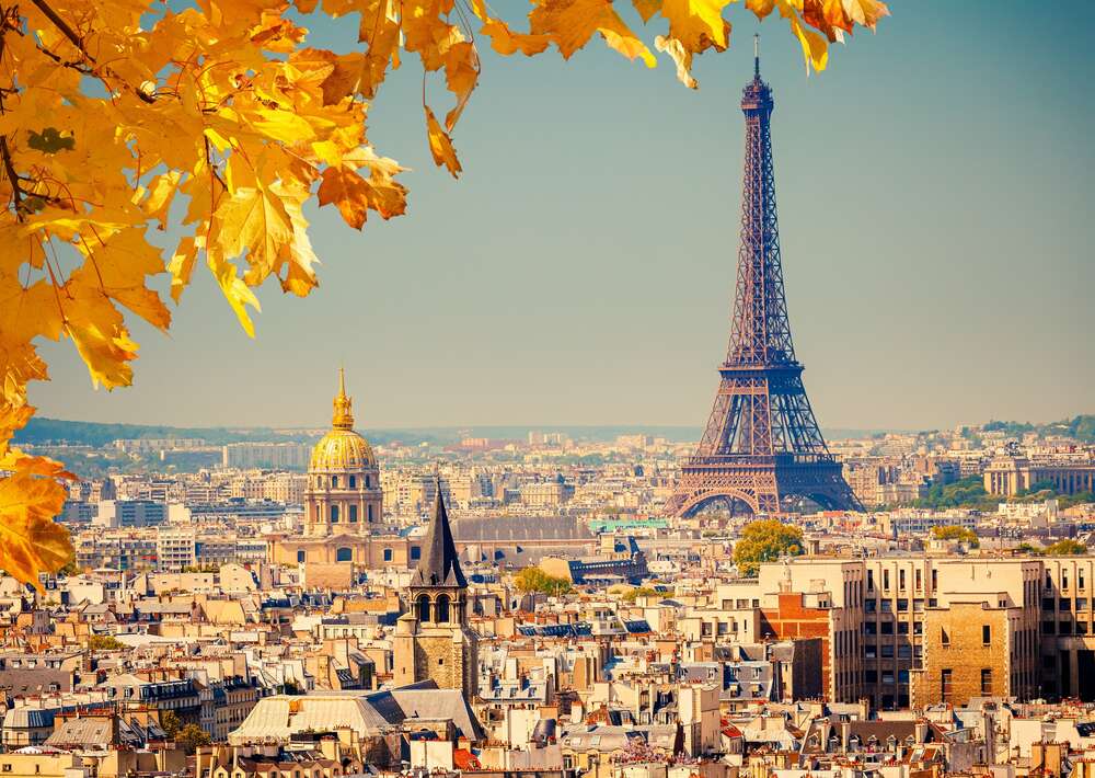 картина-постер Теплый день в осеннем Париже