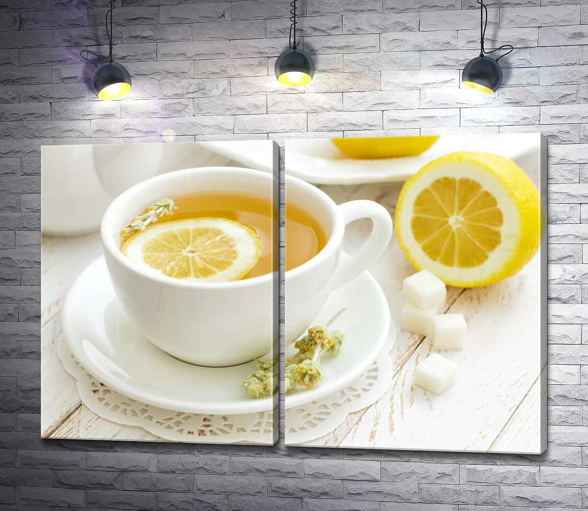 модульная картина Контраст желтого и белого в чашке лимонного чая с засушенными цветами полыни
