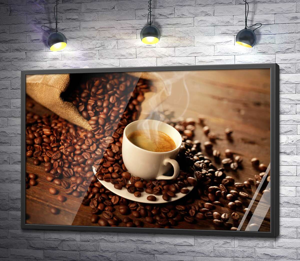 постер Манливий запах гарячої кави біля мішка блискучих кавових зерен