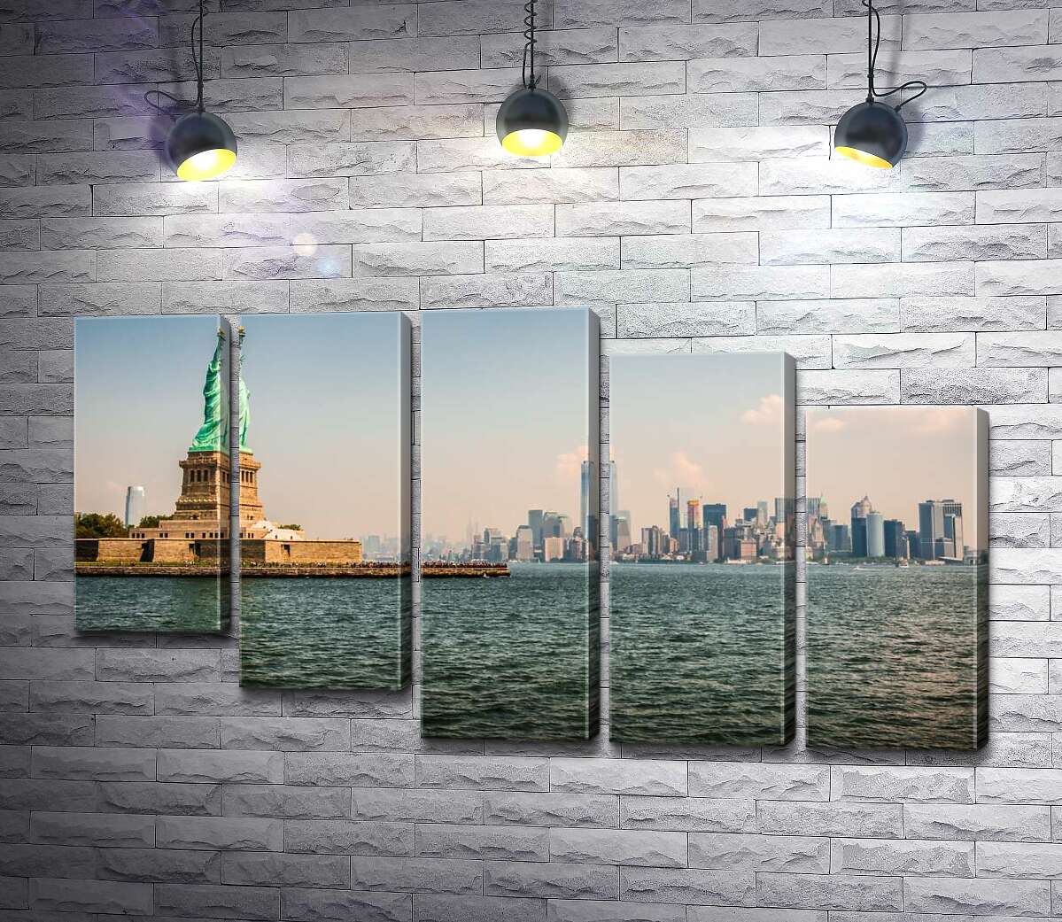 модульная картина Статуя Свободы (Statue of Liberty) возвышается над водами залива (Модуль №28)