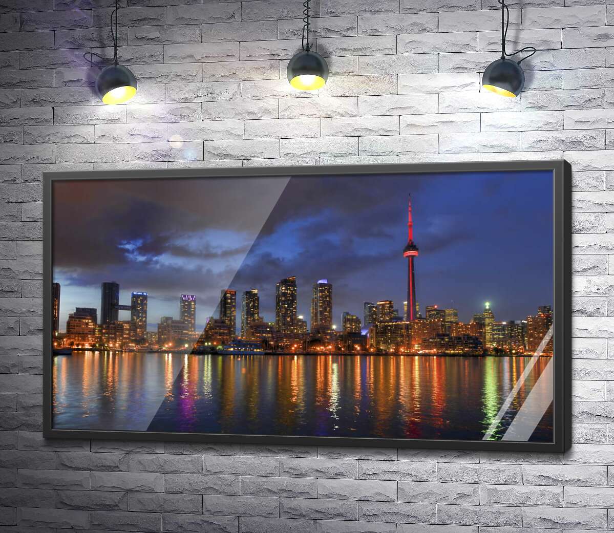 постер Світло від хмарочосів Торонто падає на тихі води озера Онтаріо