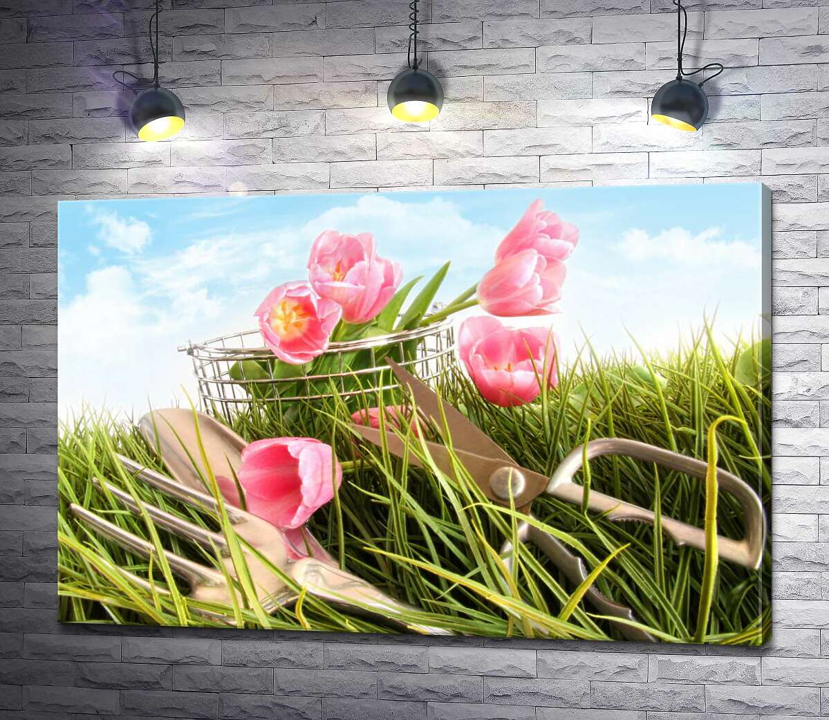картина Щойно зрізані тюльпани загубились у траві
