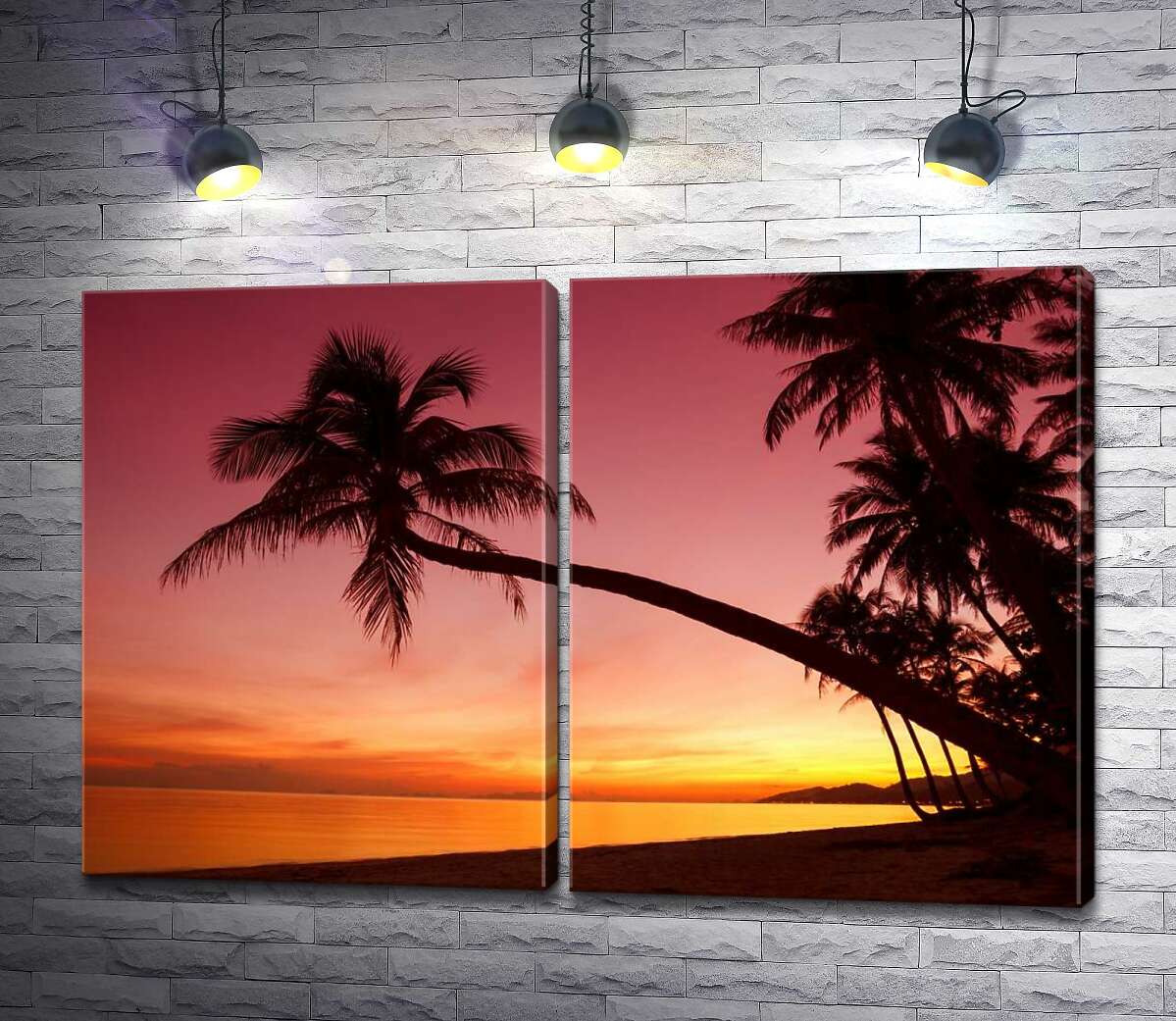 модульна картина Темні тіні пальм в контрасті з рожевим небом та помаранчевою поверхнею тропічного моря