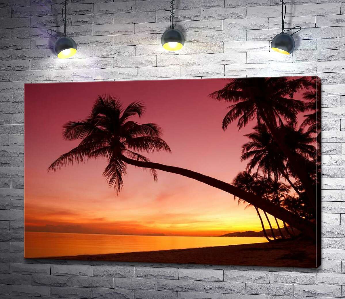 картина Темные тени пальм в контрасте с розовым небом и оранжевой поверхностью тропического моря