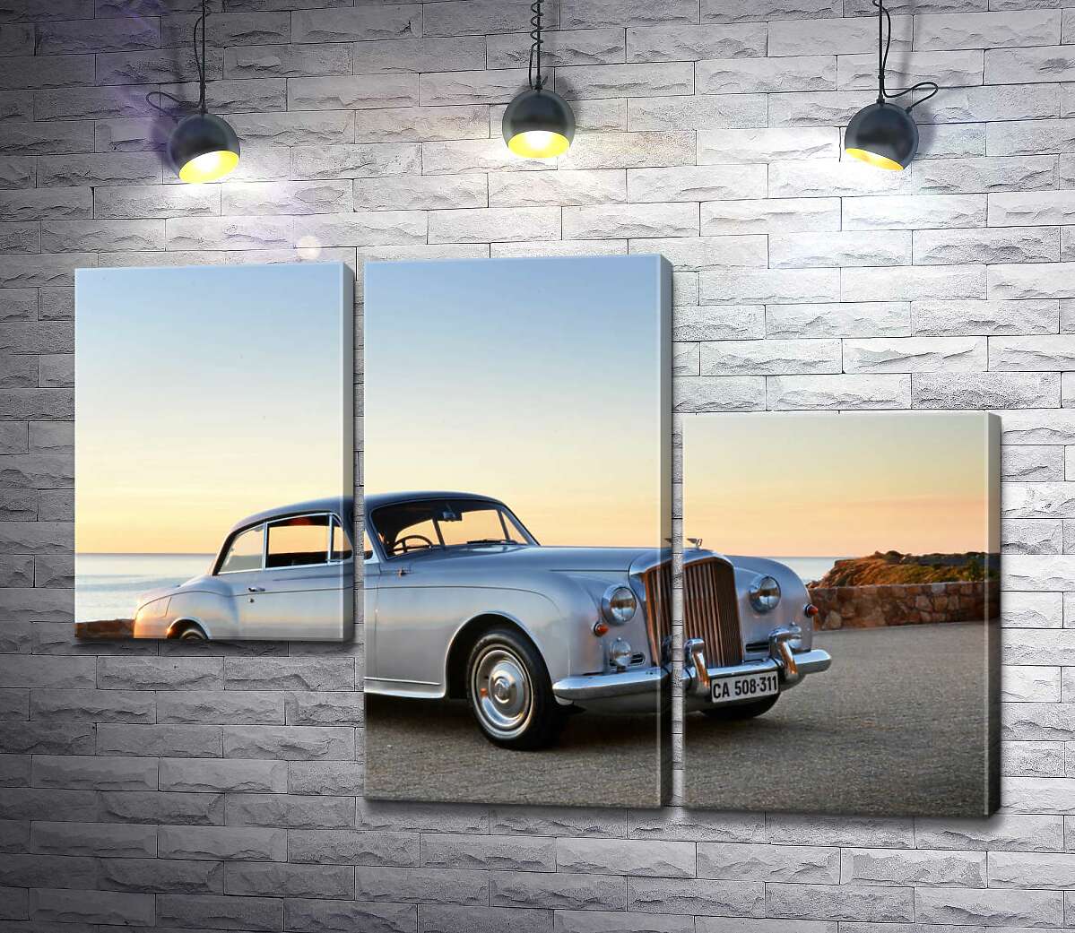 модульная картина Серый автомобиль Bentley S2 на фоне морского берега (Модуль №13)
