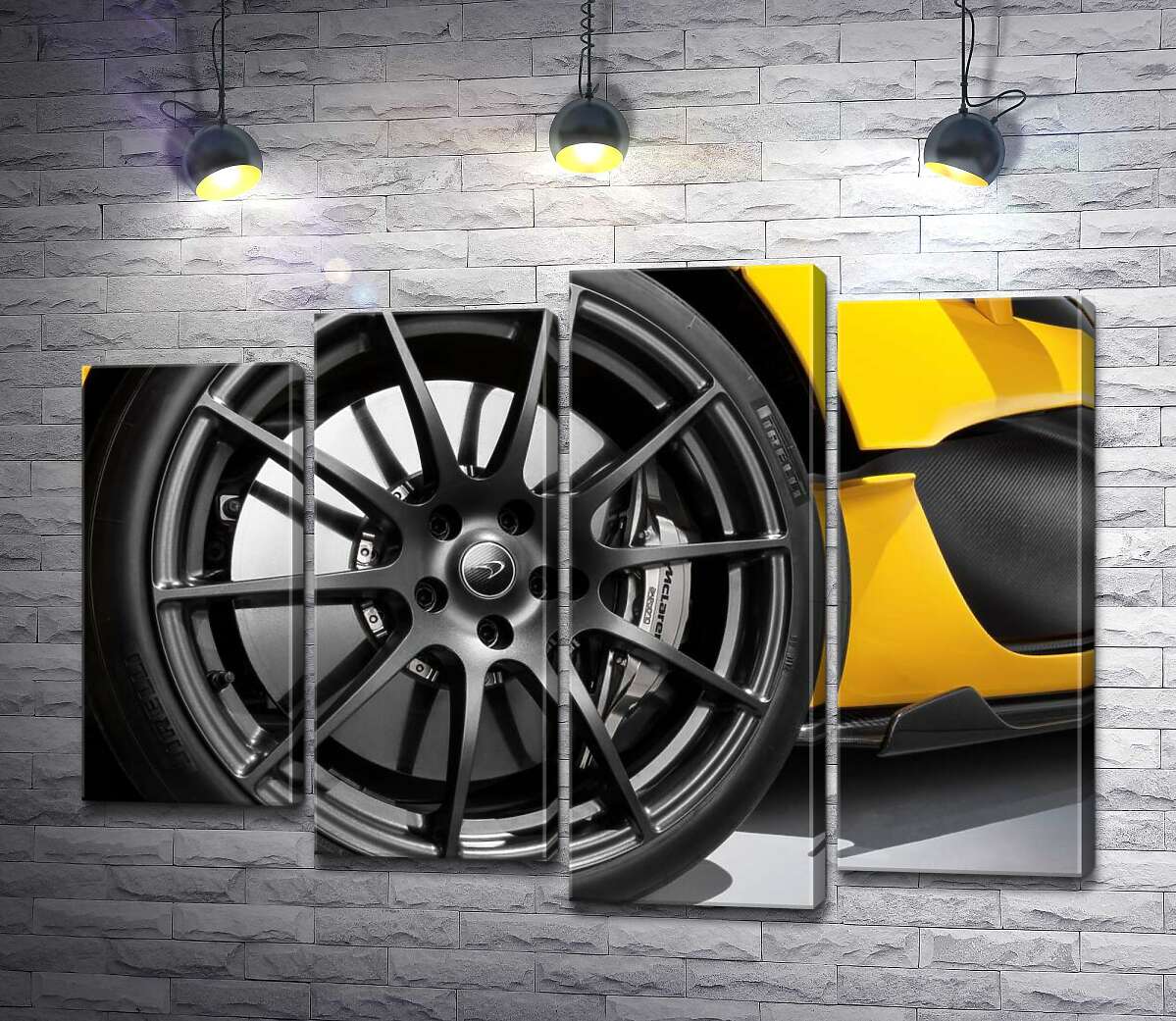 модульная картина Черный диск сверкает на колесе спортивного автомобиля McLaren P1 (Модуль №3)
