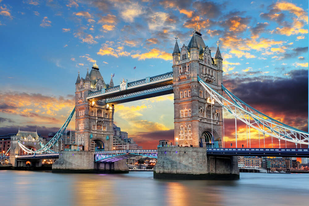 картина-постер Готичні башти Тауерського мосту (Tower Bridge)