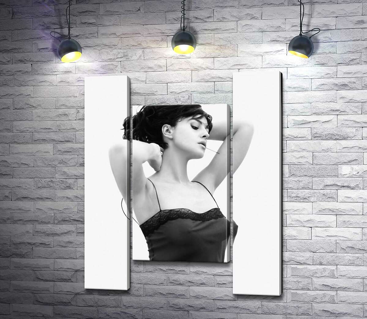 модульна картина Розслаблена Моніка Беллуччі (Monica Bellucci) позує в прозорій сукні (Модуль №11)