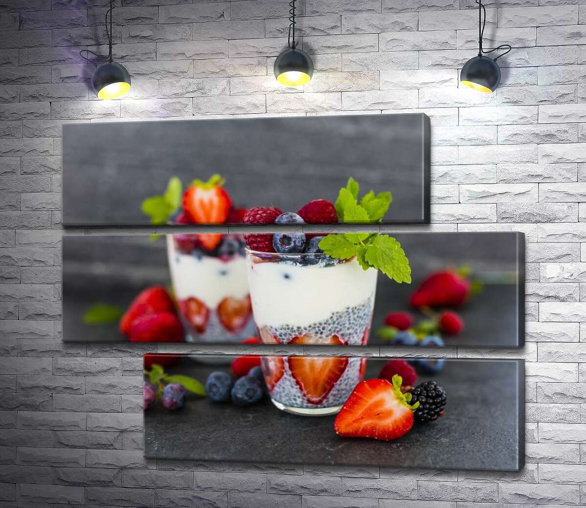 модульная картина Вкусный чиа-пудинг с ягодами в прозрачных стаканах (Модуль №16)