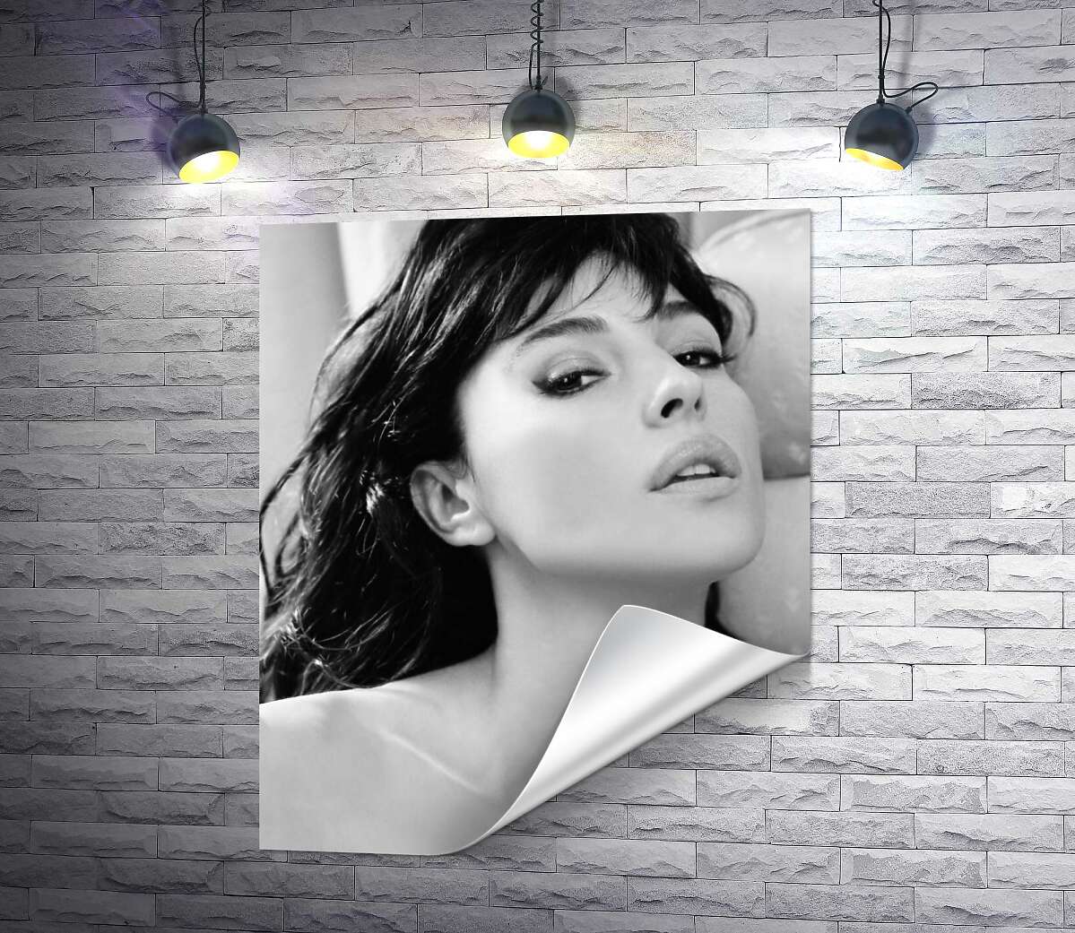 печать Откровенный взгляд Моники Беллуччи (Monica Bellucci)
