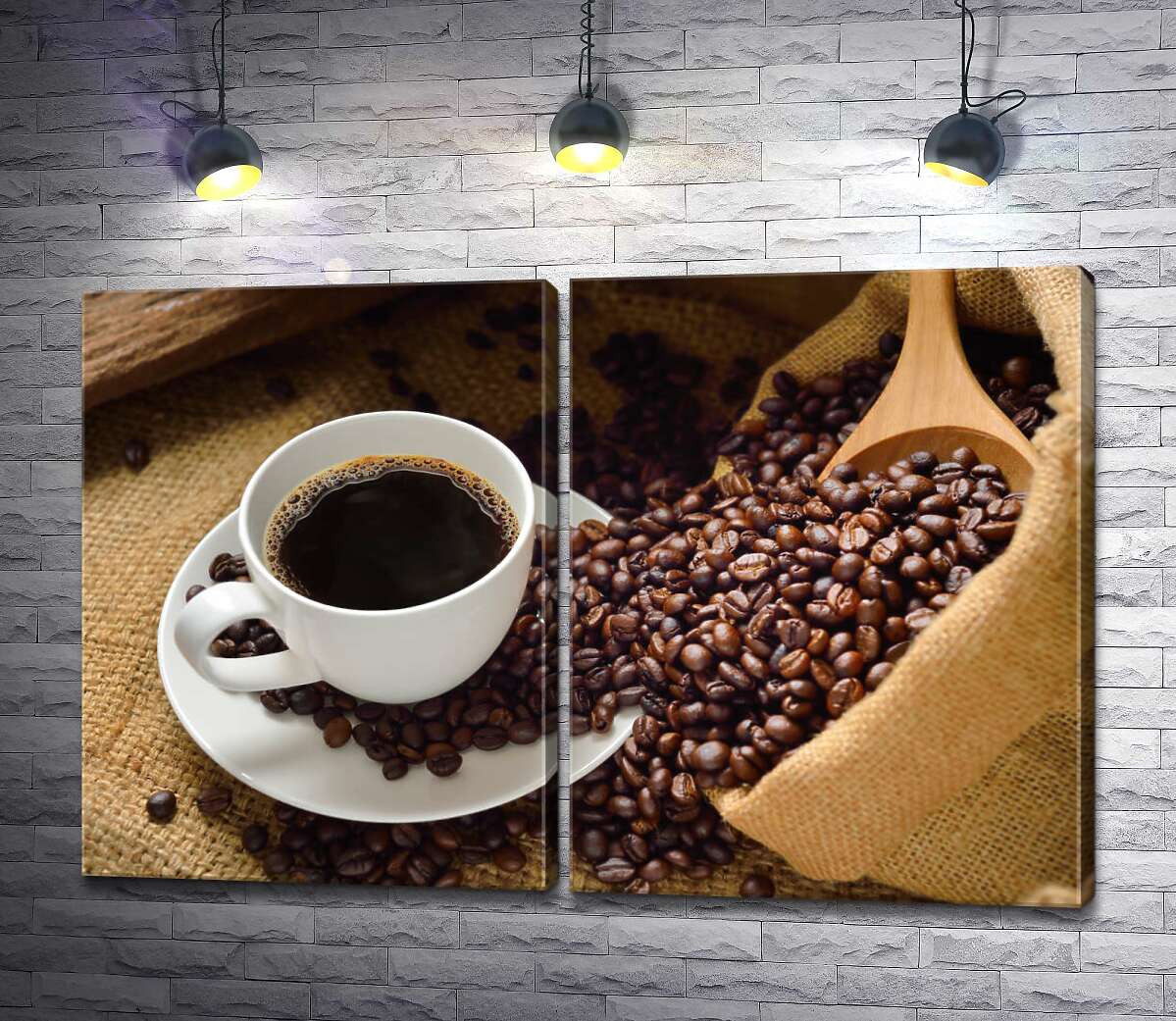 модульная картина Терпкое американо в окружении блестящих кофейных зерен