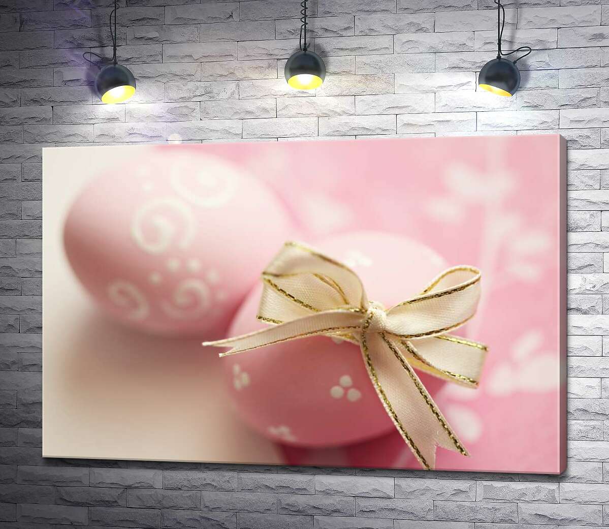 картина Рожеві пасхальні яйця із ніжним кремовим бантиком