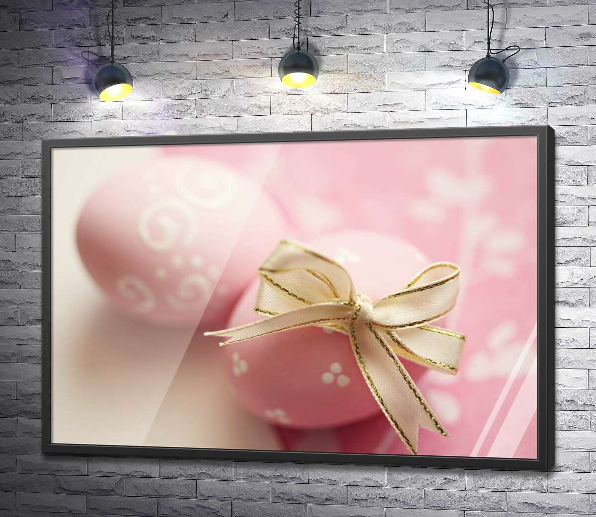 постер Розовые пасхальные яйца с нежным кремовым бантиком