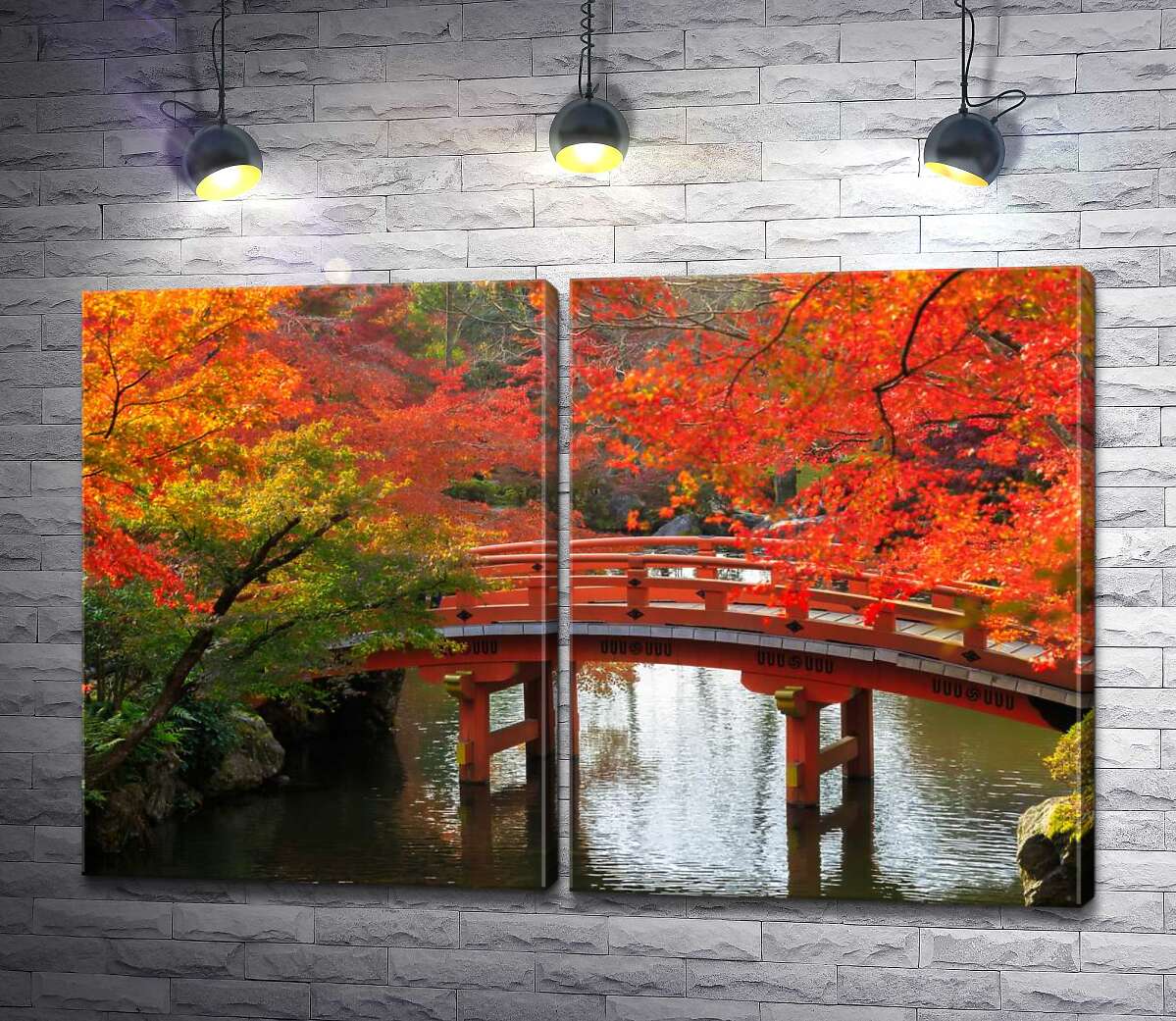 модульная картина Огненные переливы осенних листьев над красным мостом в парке Киото