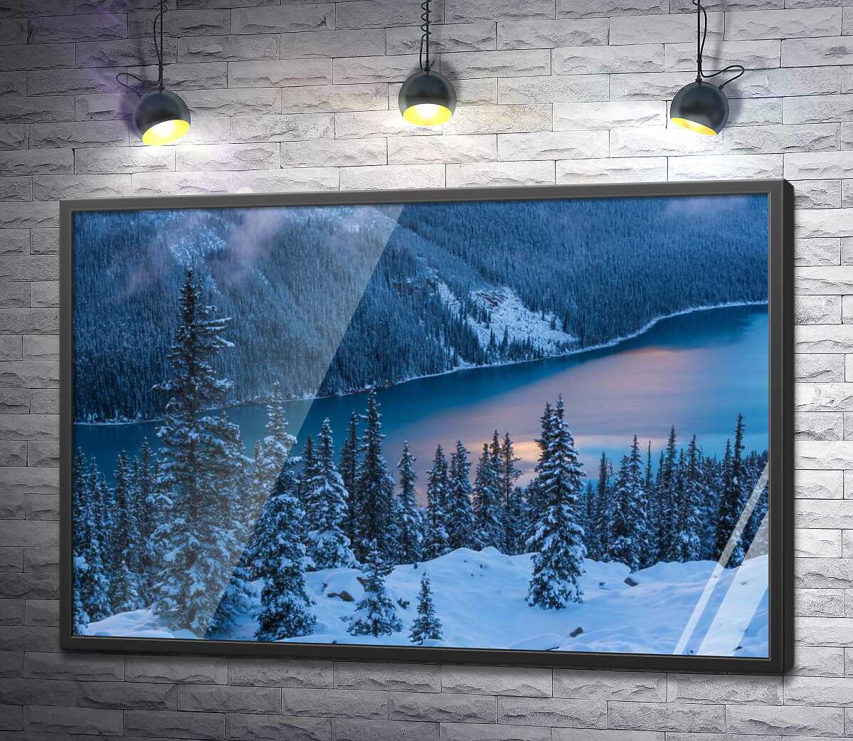 постер Зимовий вечір опускається на гірське озеро