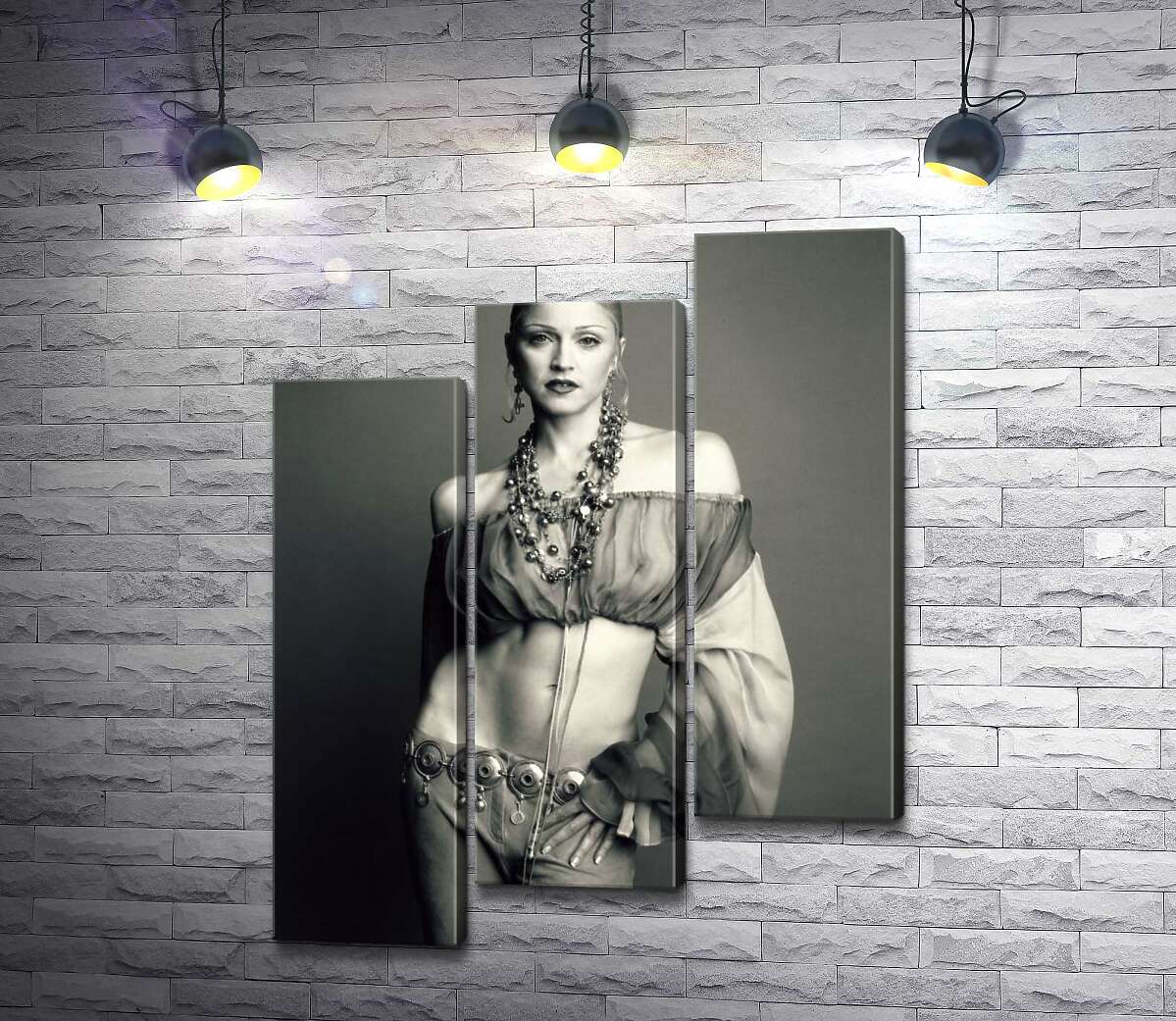 модульная картина Стройная Мадонна (Madonna) позирует в прозрачном топе (Модуль №14)