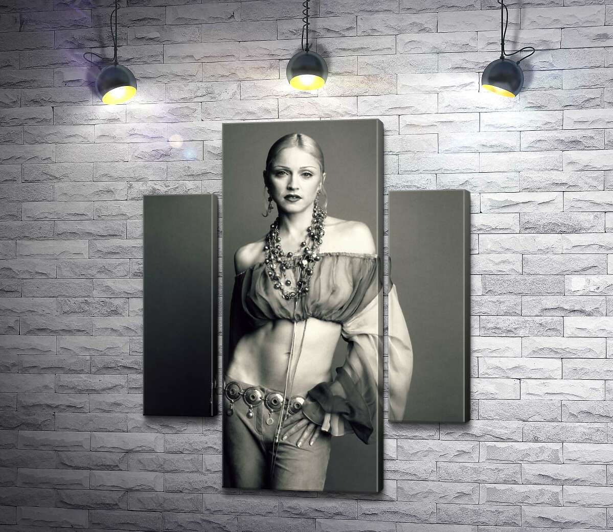 модульная картина Стройная Мадонна (Madonna) позирует в прозрачном топе (Модуль №5)
