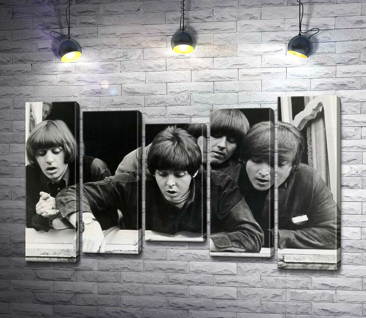 модульная картина The Beatles смотрят с окна вниз на улицу (Модуль №27)