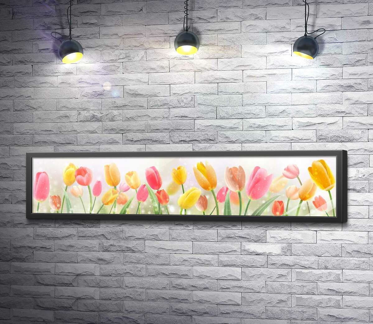 постер Нежные головки ярких тюльпанов