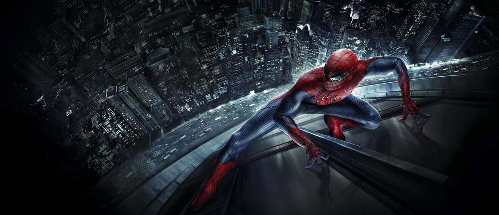 картина-постер Человек-паук (Spider-Man) на стеклянном небоскребе