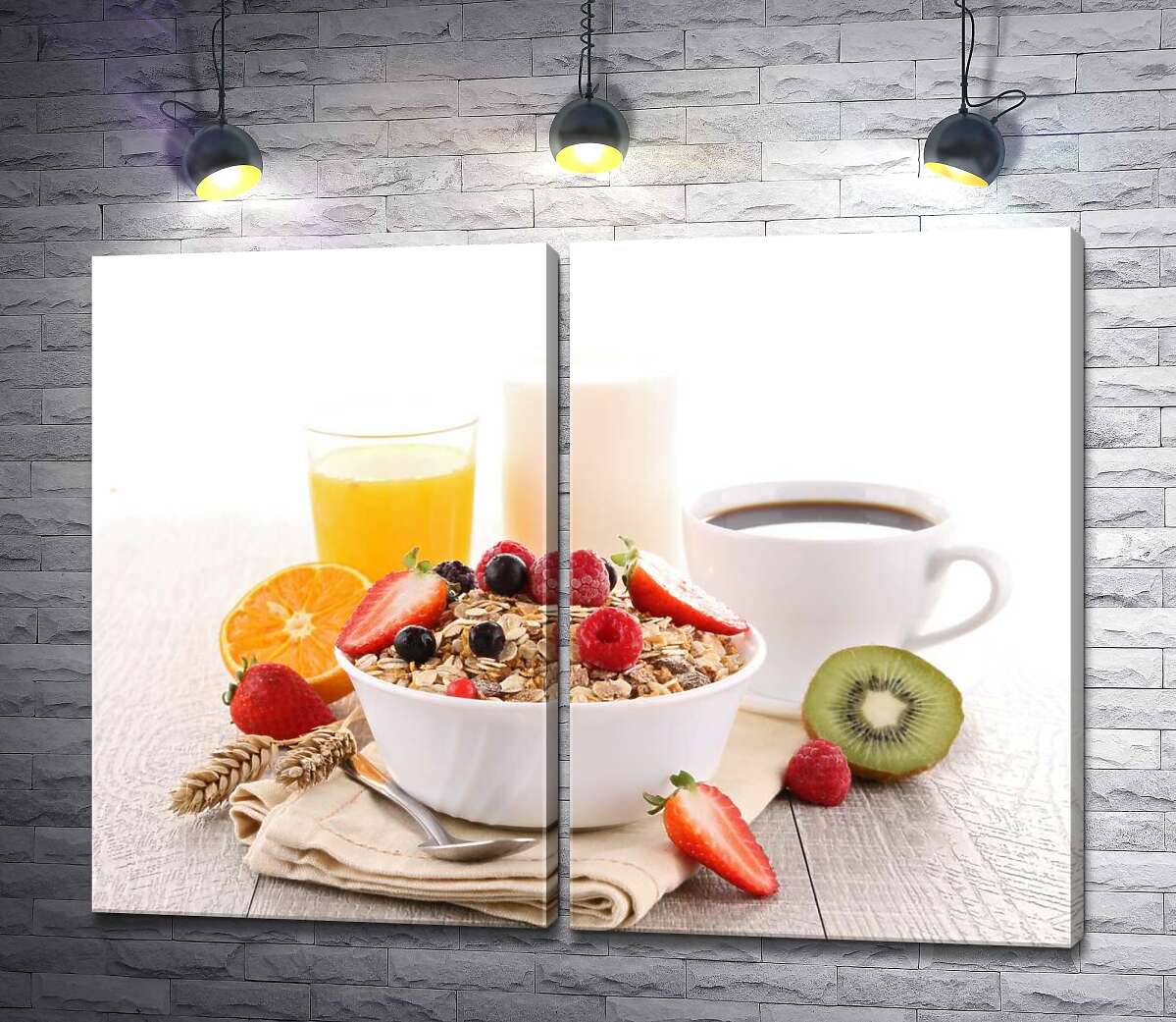 модульна картина Корисний сніданок: вівсянка з ягодами, соками та кавою
