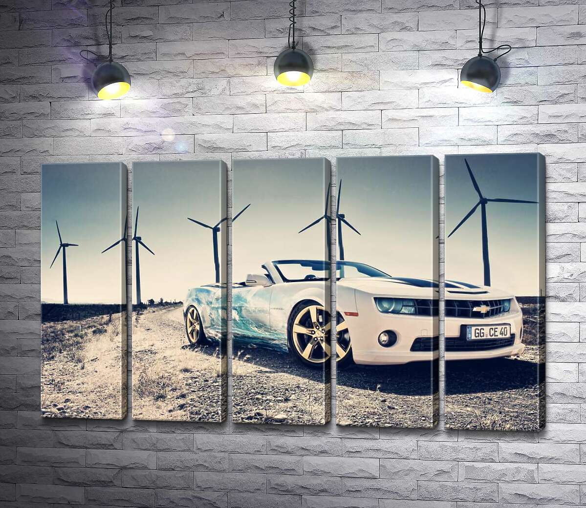 модульная картина Белый автомобиль кабриолет Chevrolet Camaro на фоне ветряных электростанций (Модуль №26)