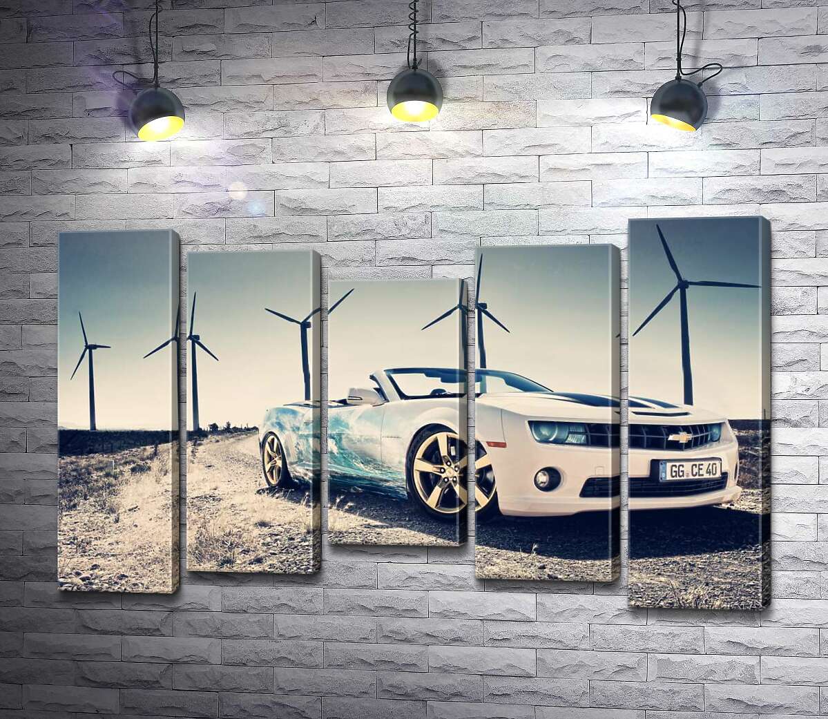 модульна картина Білий автомобіль кабріолет Chevrolet Camaro на фоні вітряних електростанцій (Модуль №27)