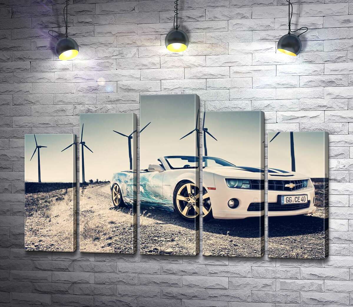 модульная картина Белый автомобиль кабриолет Chevrolet Camaro на фоне ветряных электростанций (Модуль №29)