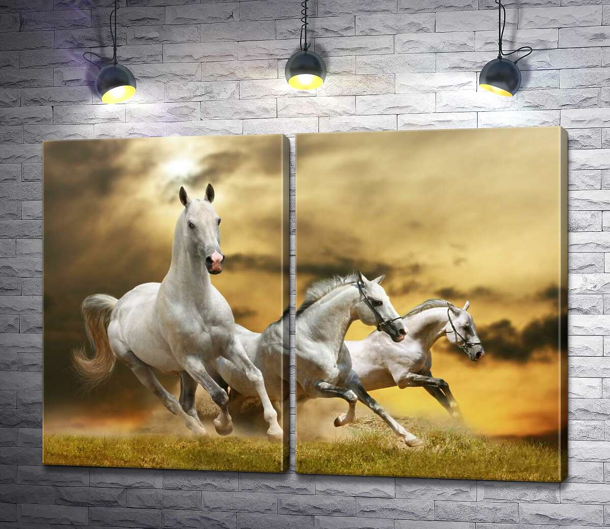 модульная картина Быстрый галоп трех белых коней