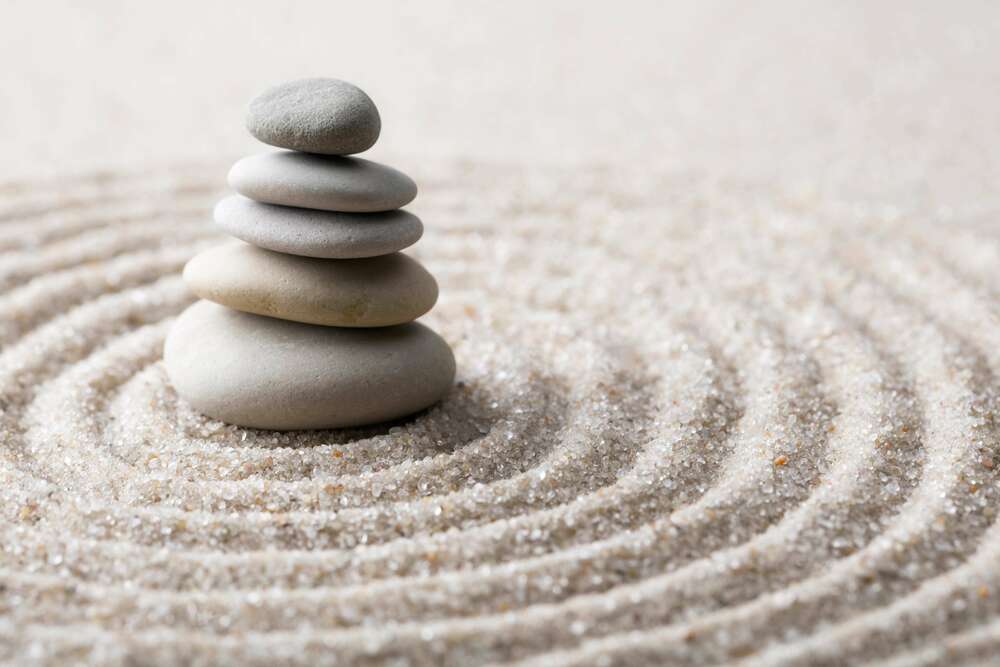 картина-постер Круги на песке вокруг плоских камней