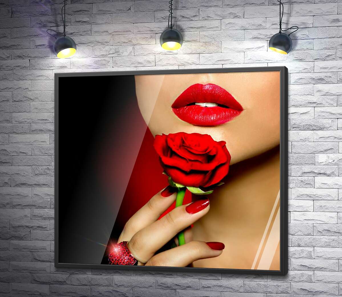 постер Роскошь красного на губах, пальцах и розе