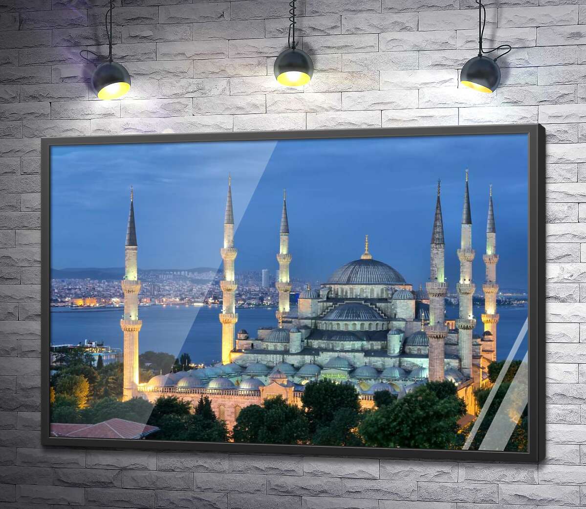 постер Голубой вечер опускается на стены величественной мечети Султанахмет (Sultanahmet Camii)