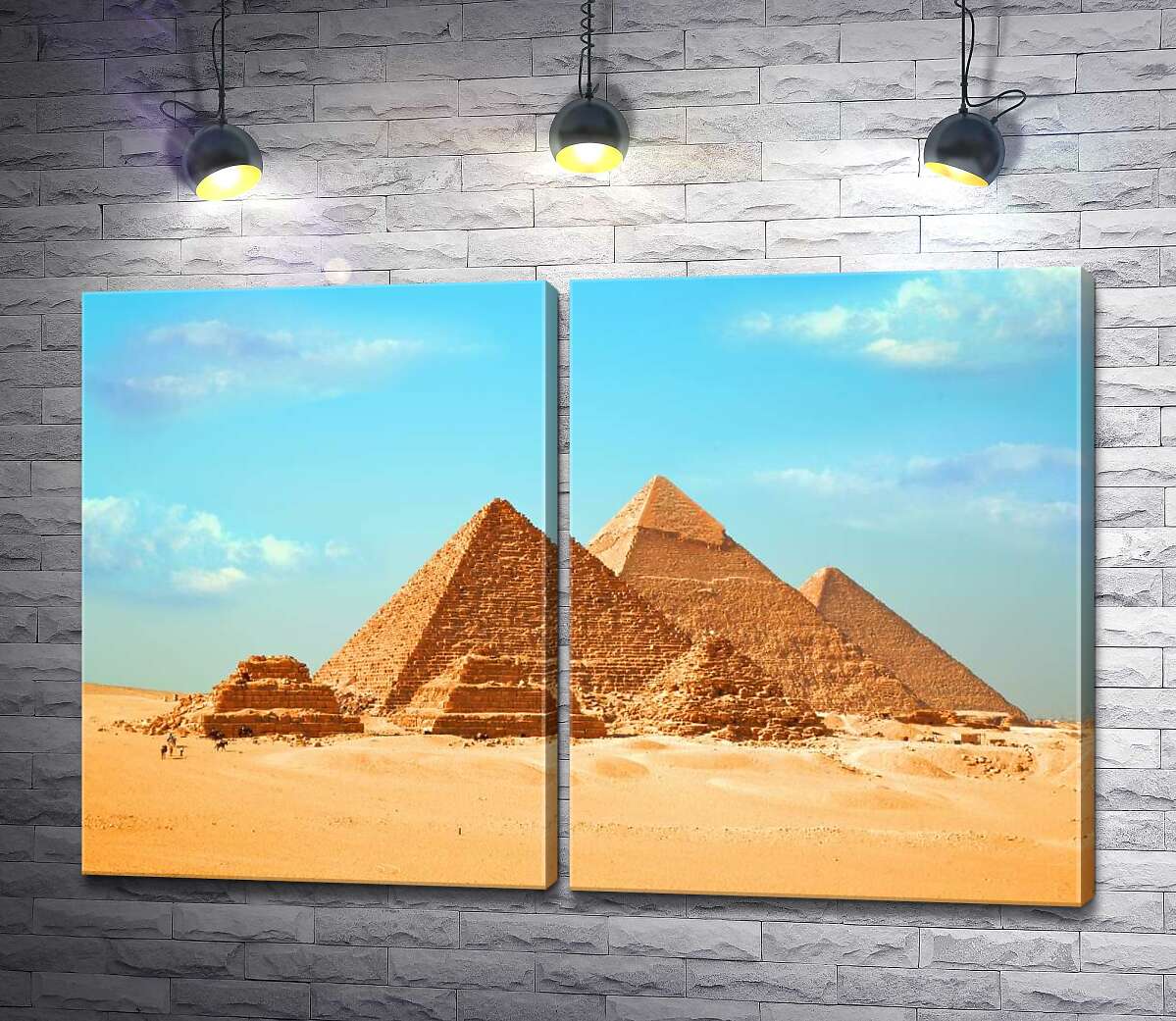 модульная картина Ровные стороны пирамид Гизы опираются на желтые пески