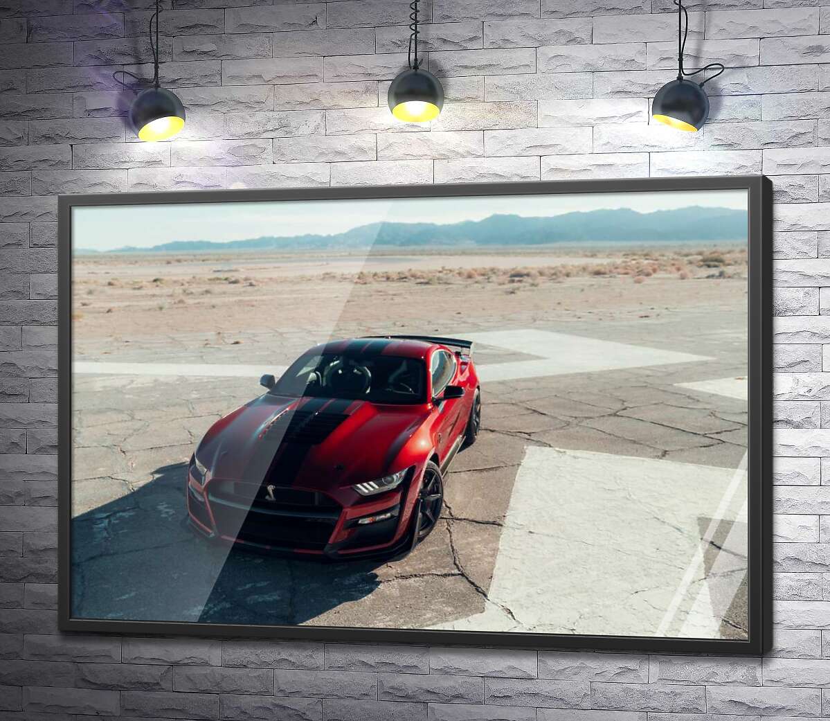 постер Красный Ford Mustang Shelby GT500 на пустынной трассе