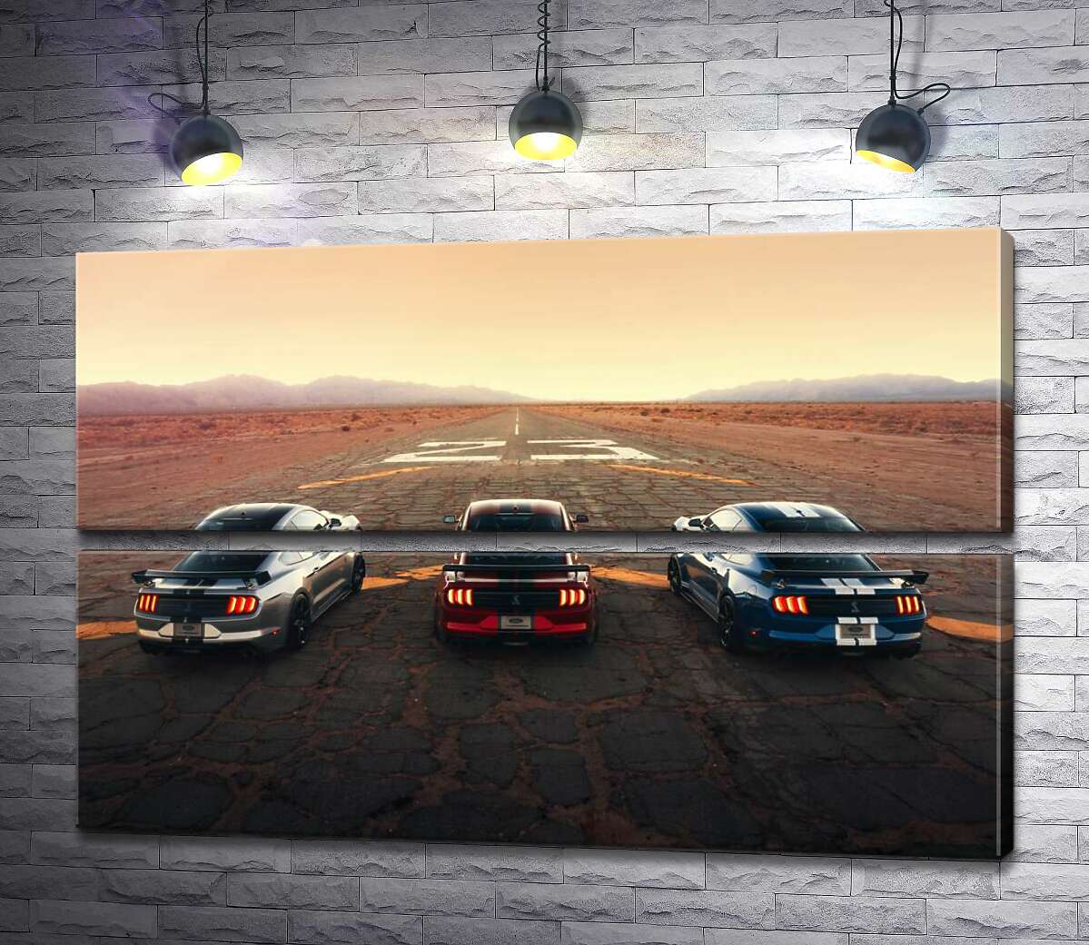 модульна картина Гоночні автомобілі Ford Mustang Shelby GT500 на старій дорозі (Модуль №7)