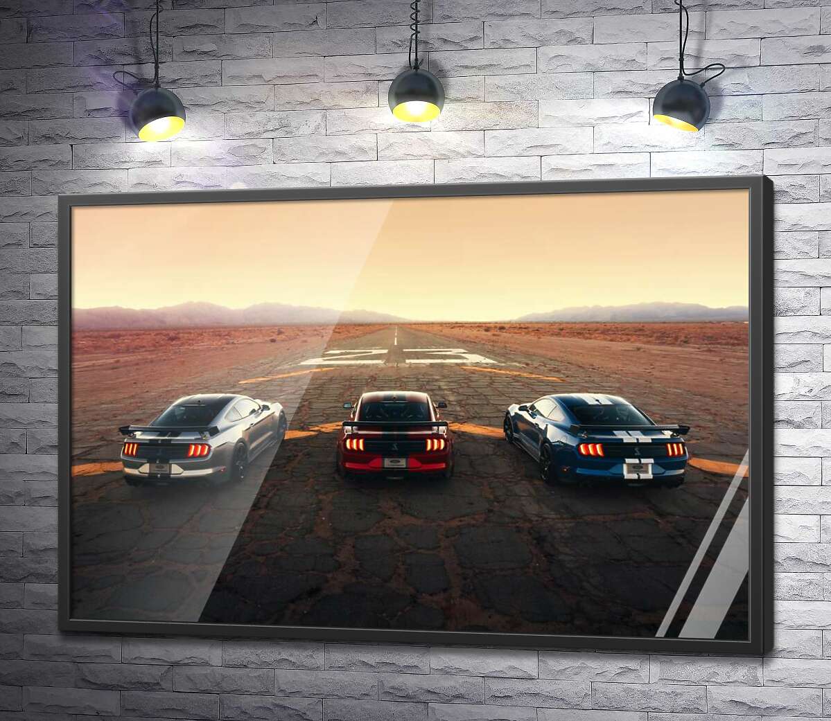 постер Гоночные автомобили Ford Mustang Shelby GT500 на старой дороге